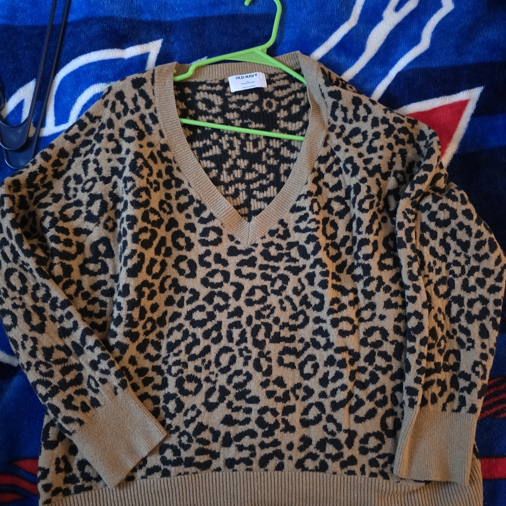 Old Navy Tan and Black Leopard V-Neck Sweater